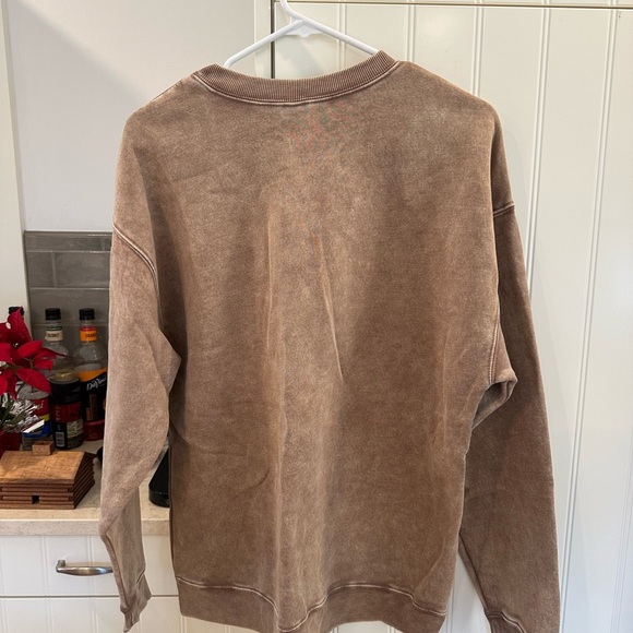 Brown Sweatshirt with Subtle Diamond Design - Picture 2 of 4